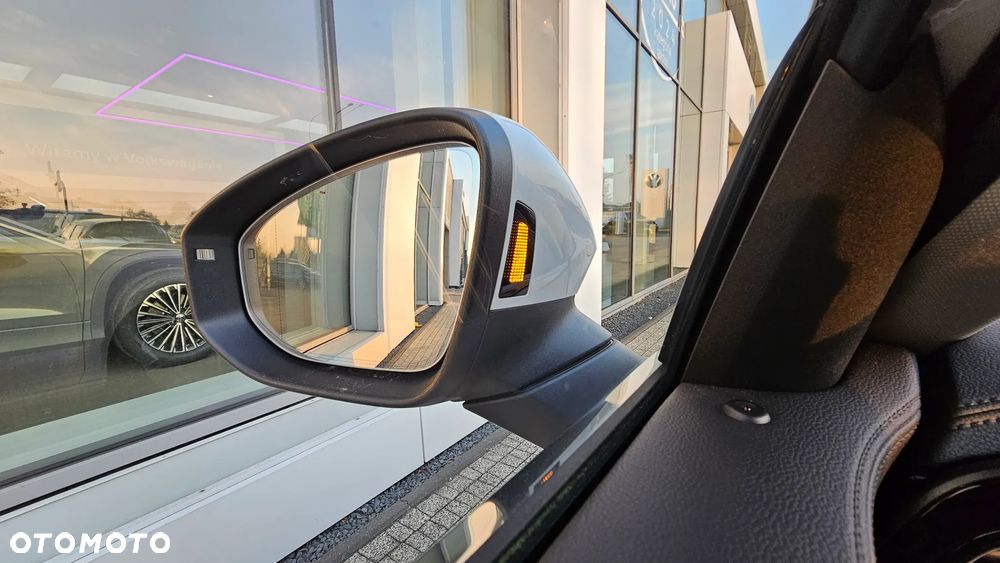 Volkswagen Passat - 17