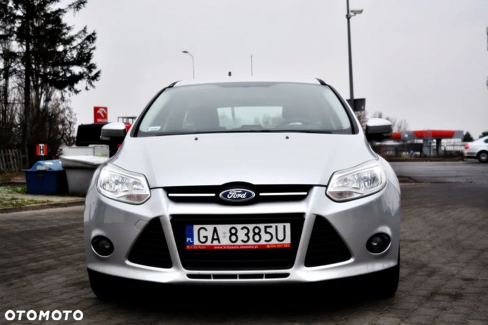 Ford Focus 1.6 TDCi DPF Ambiente - 11