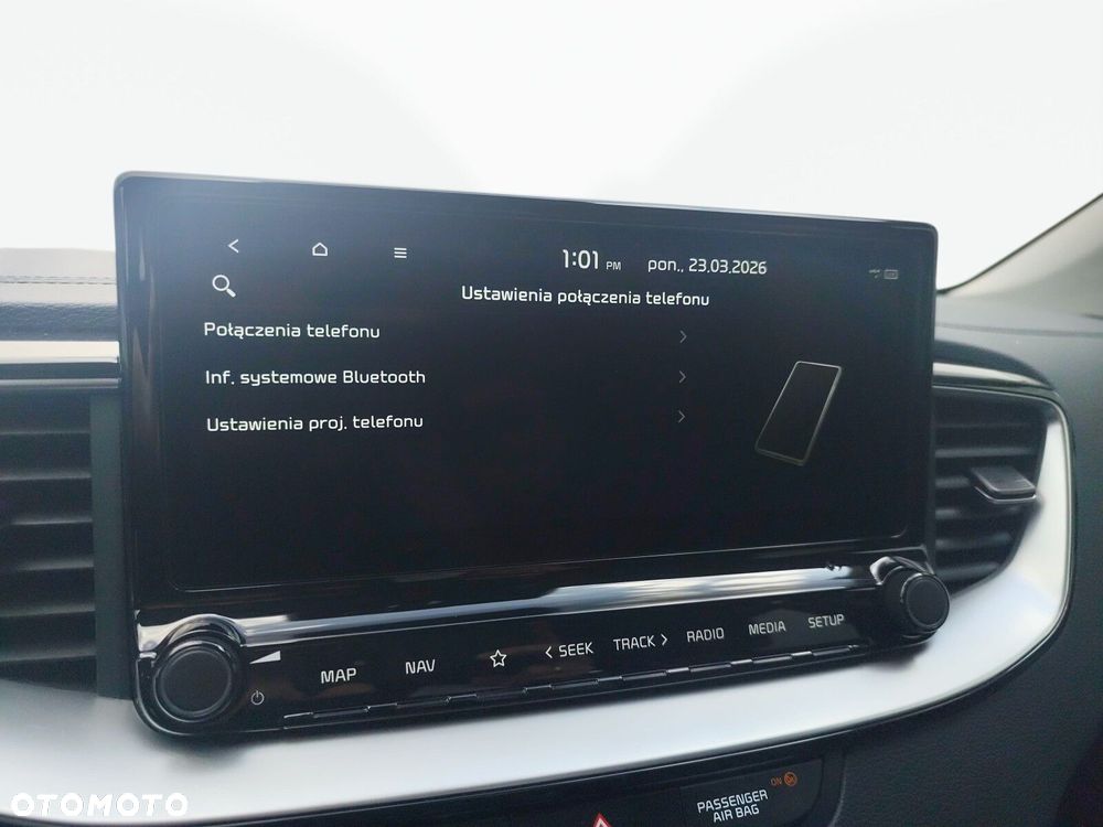 Kia Ceed - 32