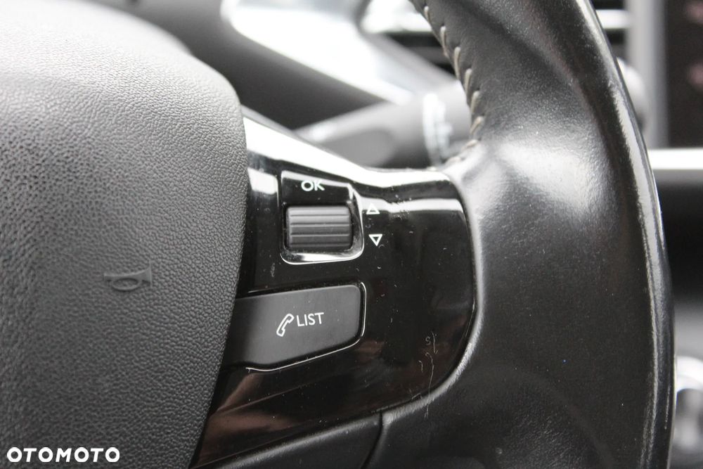 Peugeot 308 1.6 BlueHDi Active S&S - 26