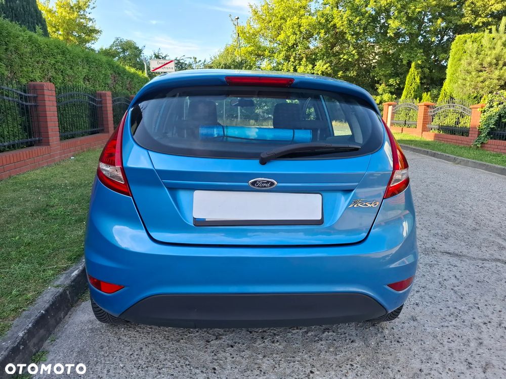 Ford Fiesta 1.25 Silver X - 34