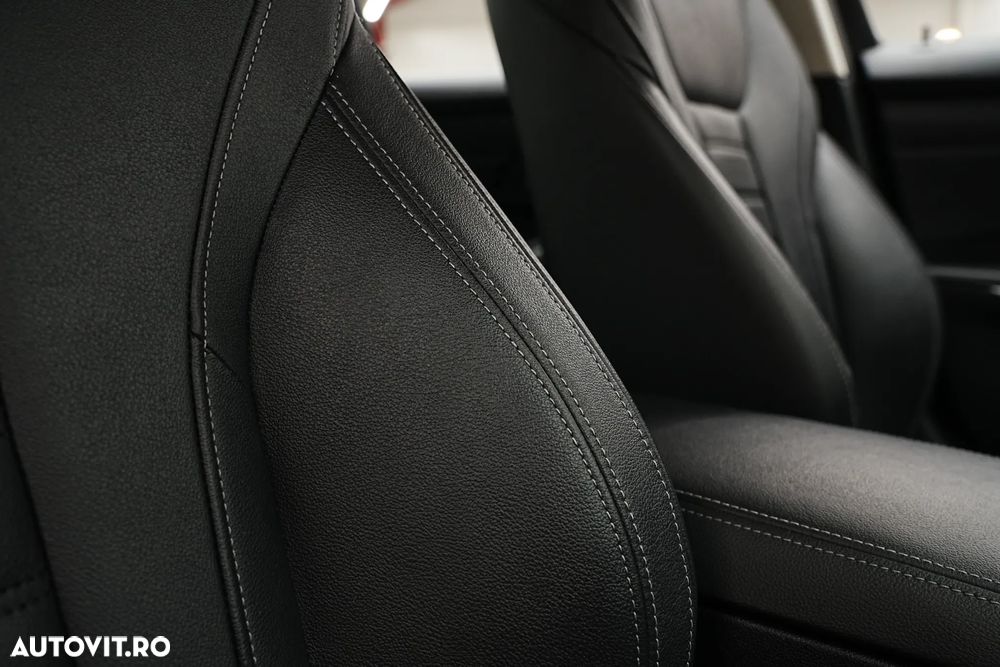 BMW Seria 3 330e Aut. Sport Line - 20