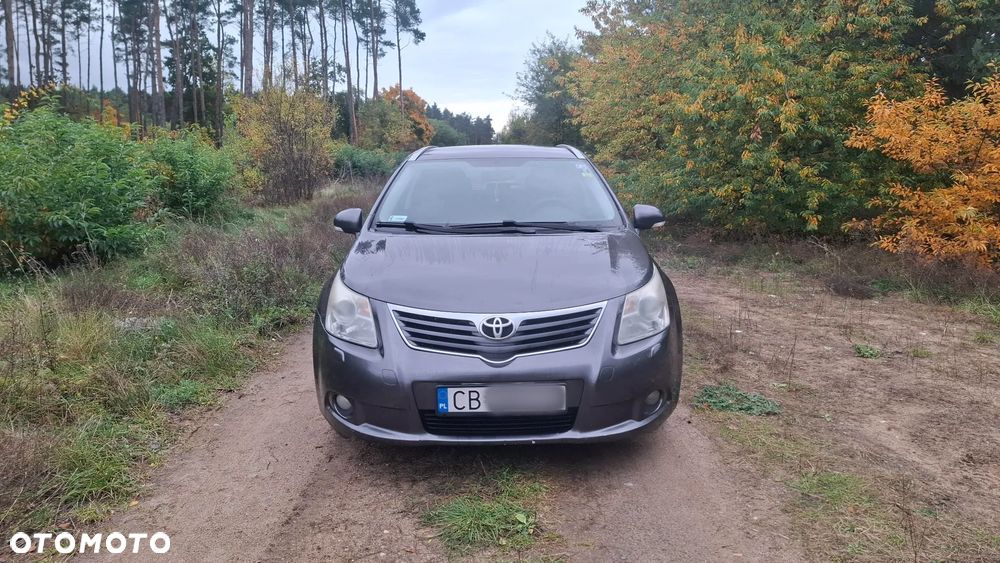 Toyota Avensis - 2