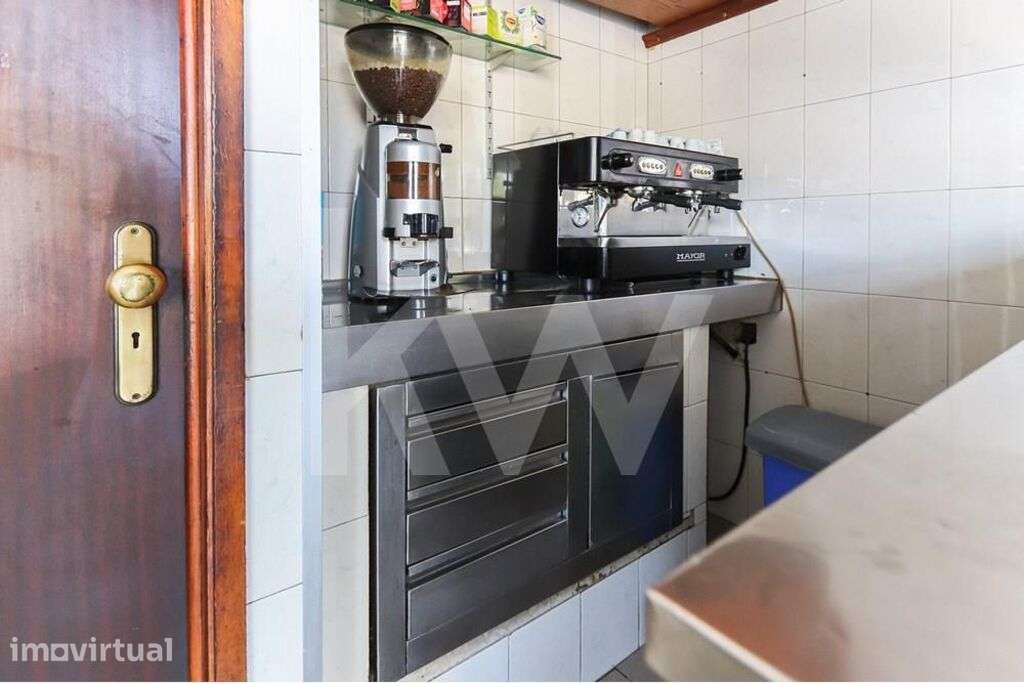 Trespasse em pleno funcionamento de pastelaria | 170m2 com terraço de - Grande imagem: 5/30