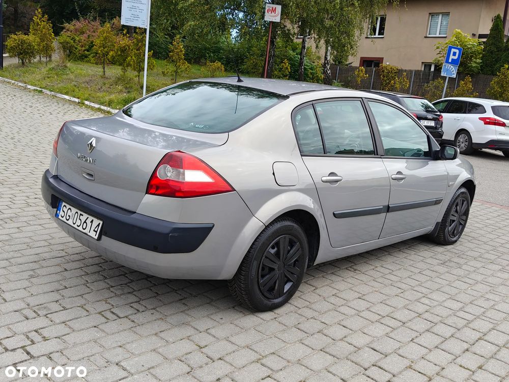 Renault Megane 1.4 Authentique - 11