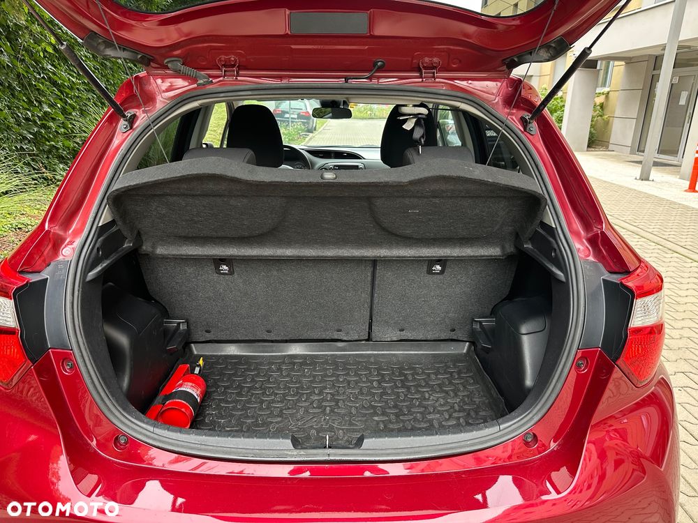 Toyota Yaris 1.5 Premium CVT - 27