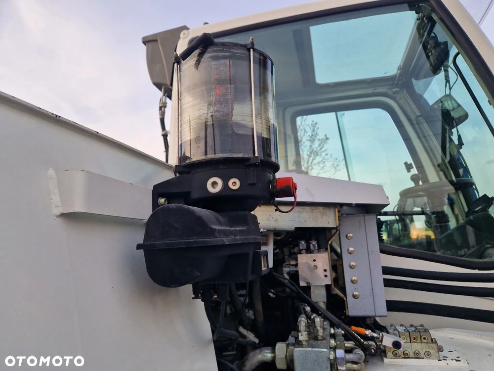 Liebherr A 311 Litronic - 11