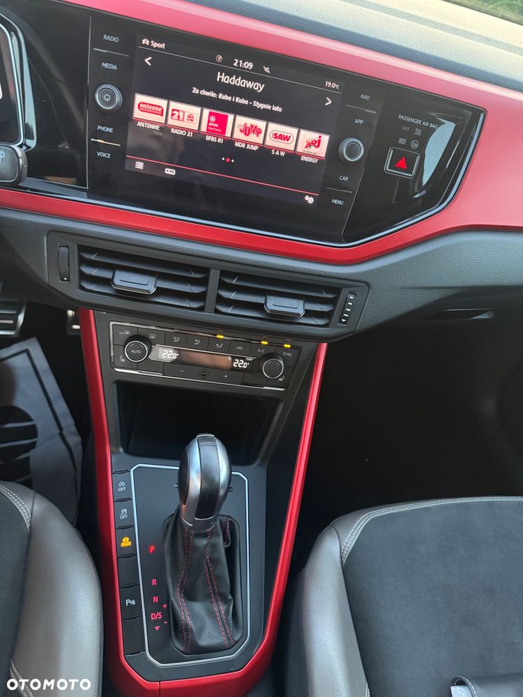 Volkswagen Polo 2.0 TSI DSG GTI - 35