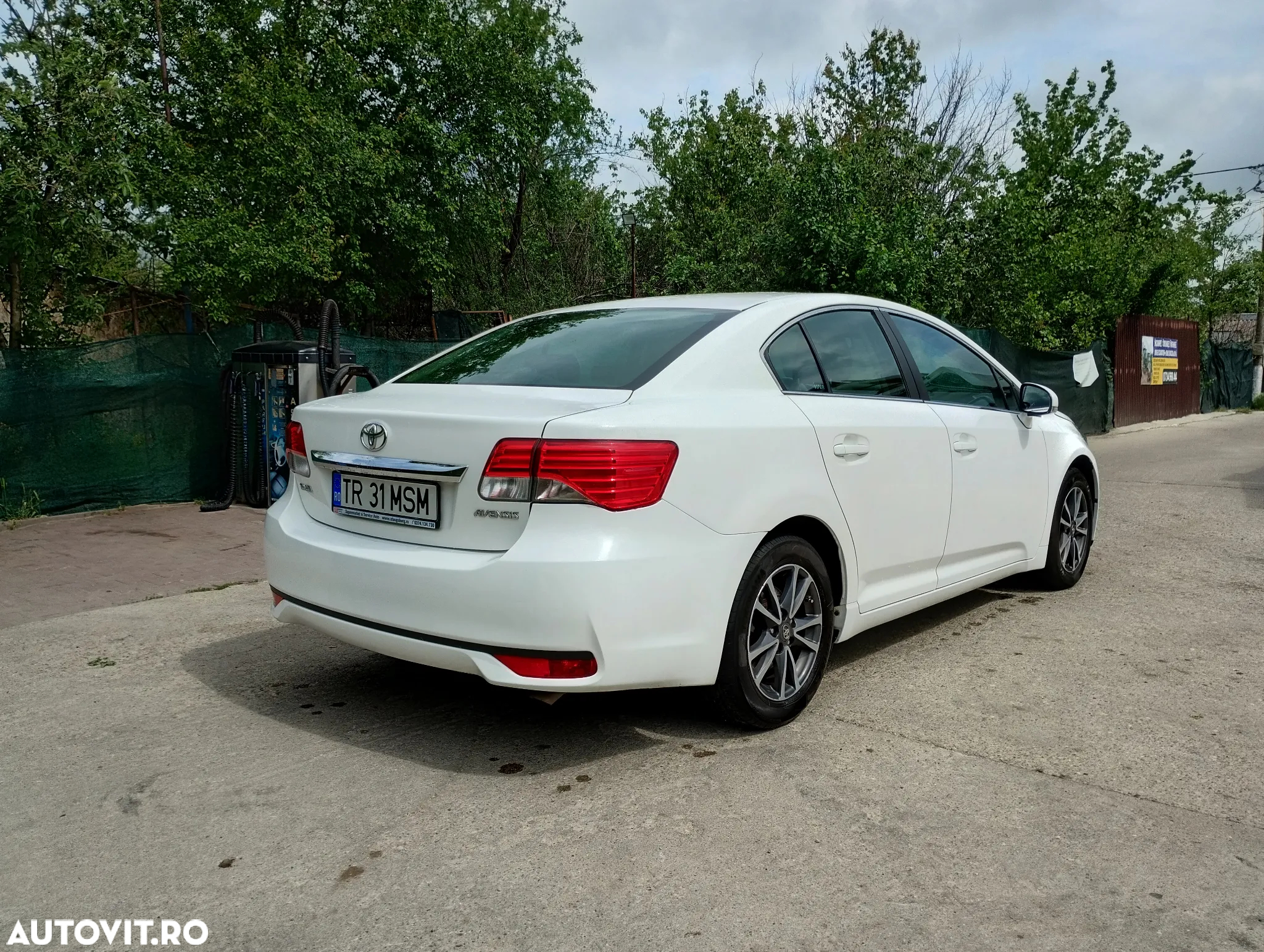 Toyota Avensis 2.0 D-4D Elegance - 4