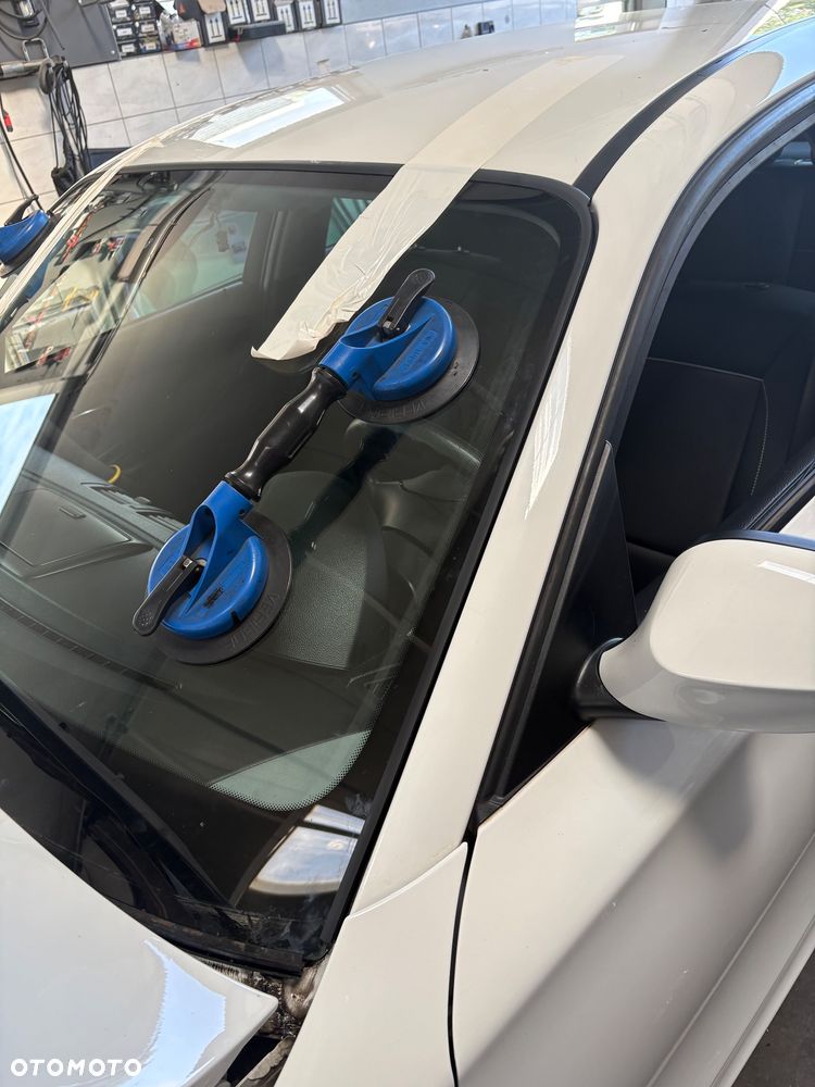 BMW Seria 1 - 15
