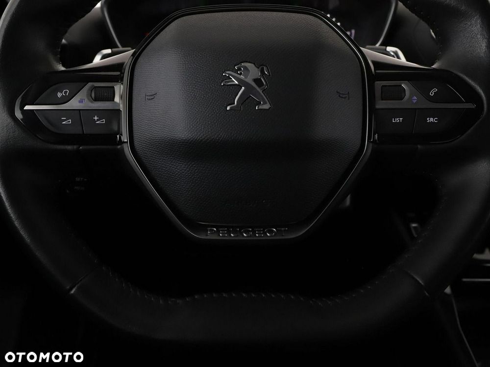 Peugeot 2008 PureTech 130 EAT8 Allure - 23