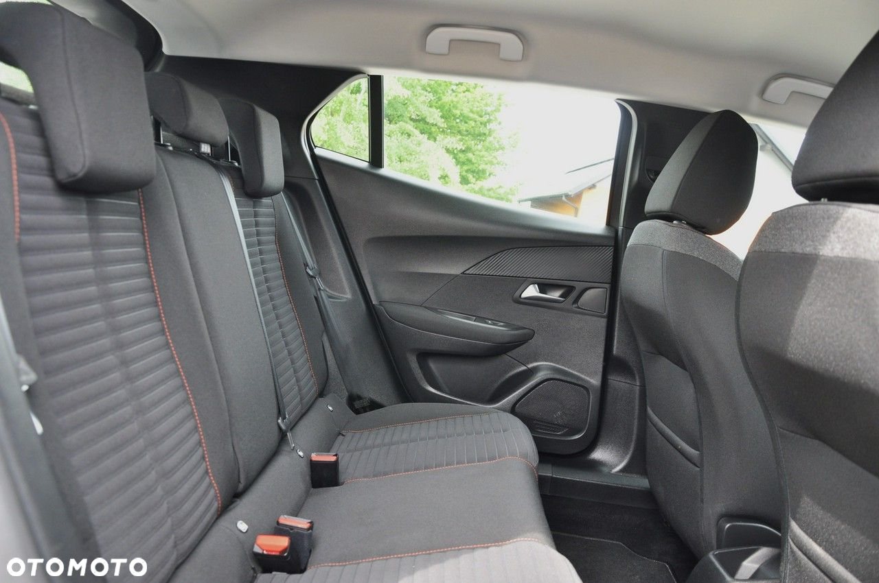 Peugeot 2008 1.2 PureTech Active S&S - 17