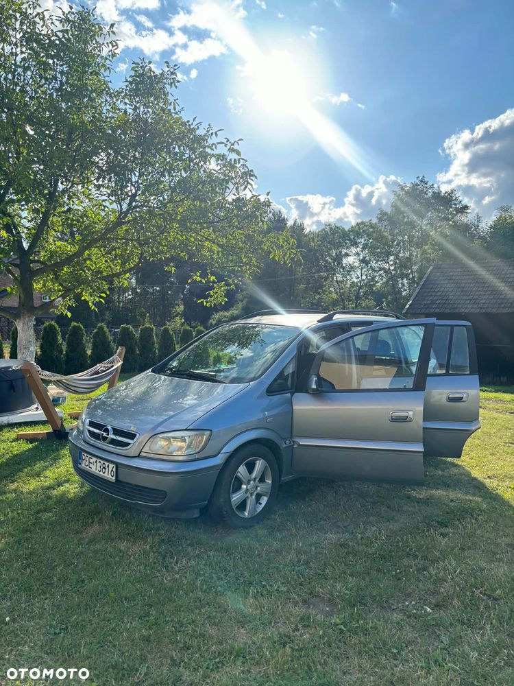 Opel Zafira 2.0 DTI Comfort - 1