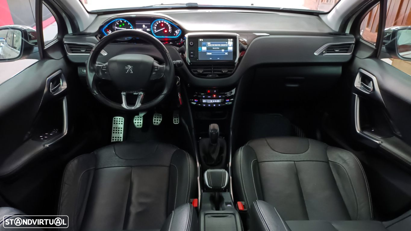 Peugeot 2008 1.2 PureTech Allure - 25