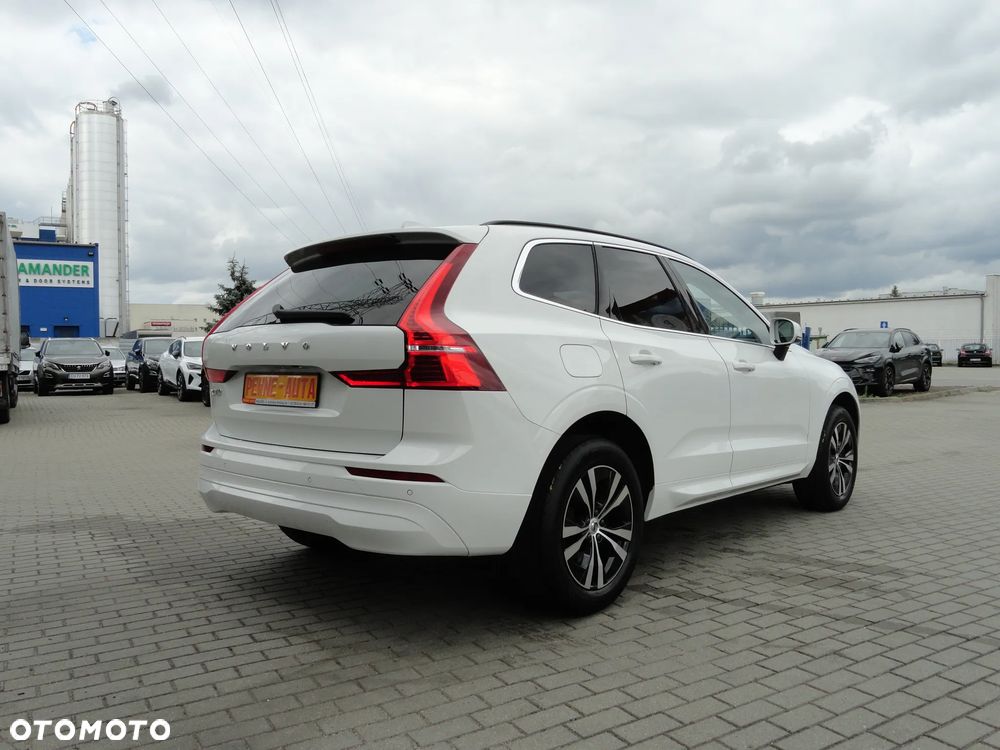 Volvo XC 60 B4 D AWD Geartronic Momentum Pro - 30
