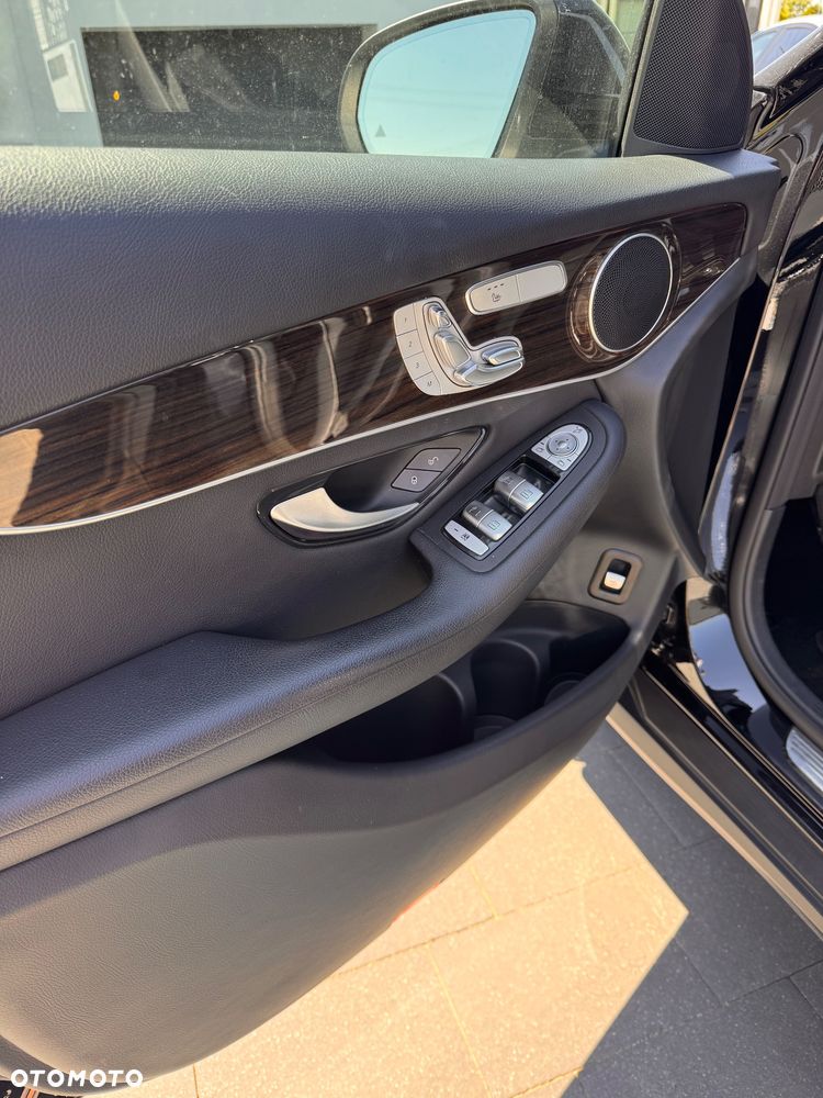 Mercedes-Benz GLC 300 4Matic 9G-TRONIC - 19