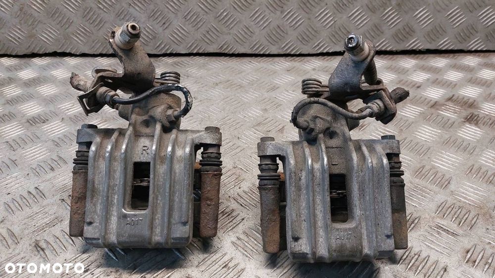 ZACISK HAMULCOWY LEWY TYŁ + PRAWY TYŁ SEAT LEON II - 1