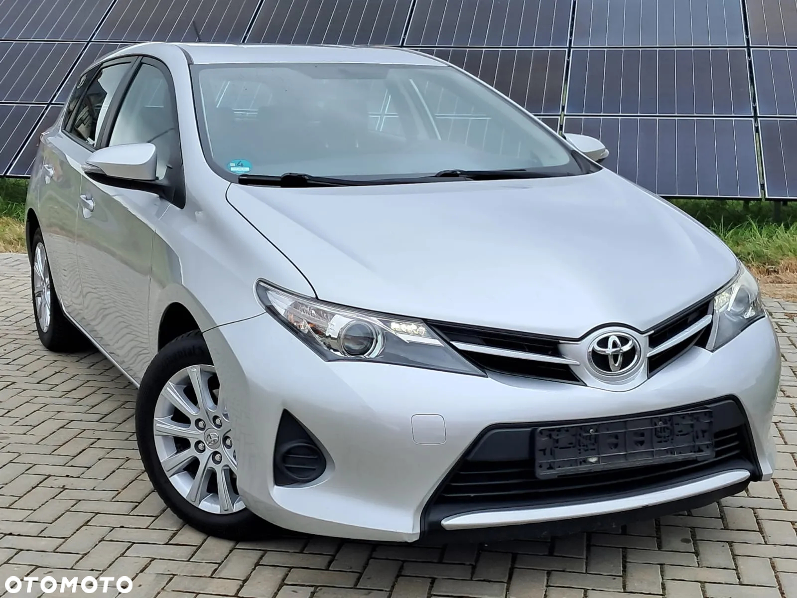 Toyota Auris 1.33 Dual-VVT-i Cool - 11