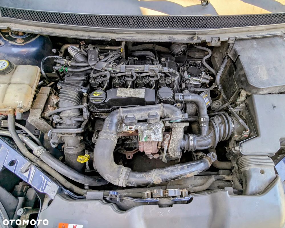 Ford Focus Mk2 FL 1.6 TDCi 109 KM – auto na części - 9
