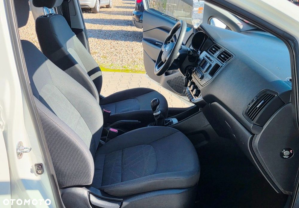 Kia Rio - 24