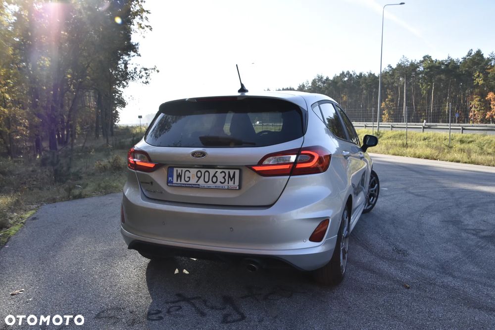 Ford Fiesta - 32