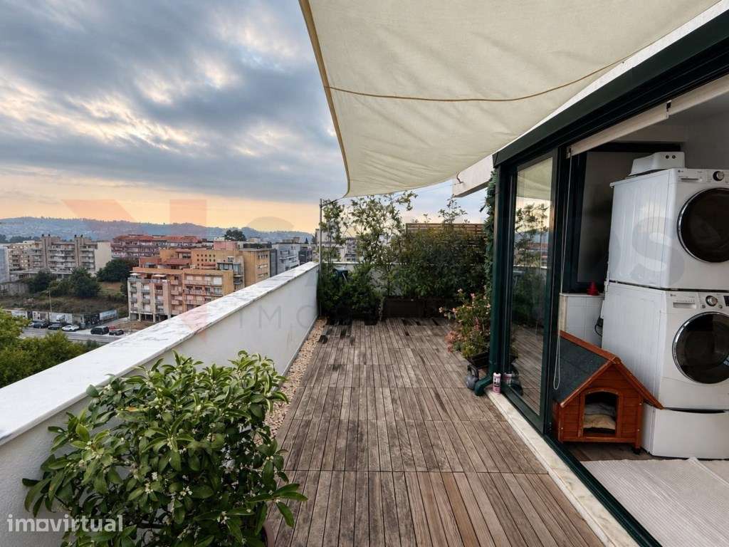 Apartamento T4 Recuado com Terraço de 40 m² no Centro de Felgueiras - Grande imagem: 3/26