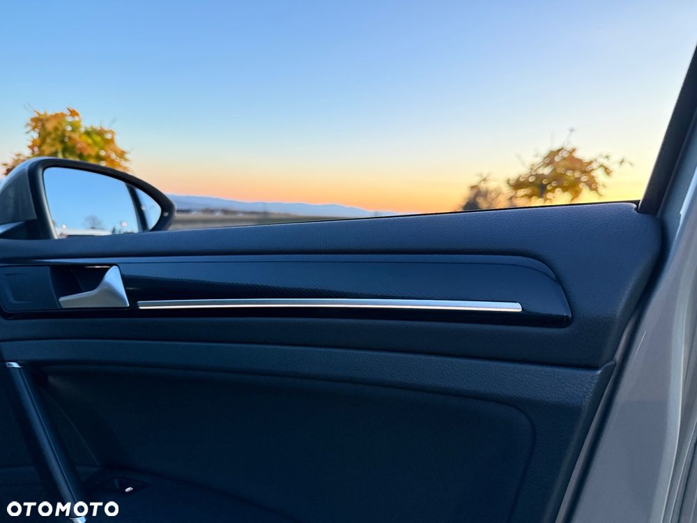 Volkswagen Golf Variant 1.6 TDI BlueMotion Technology Comfortline - 23