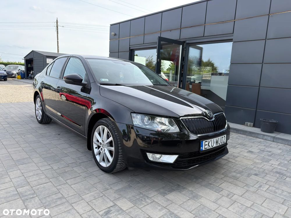 Skoda Octavia 2.0 TDI Style DSG - 2