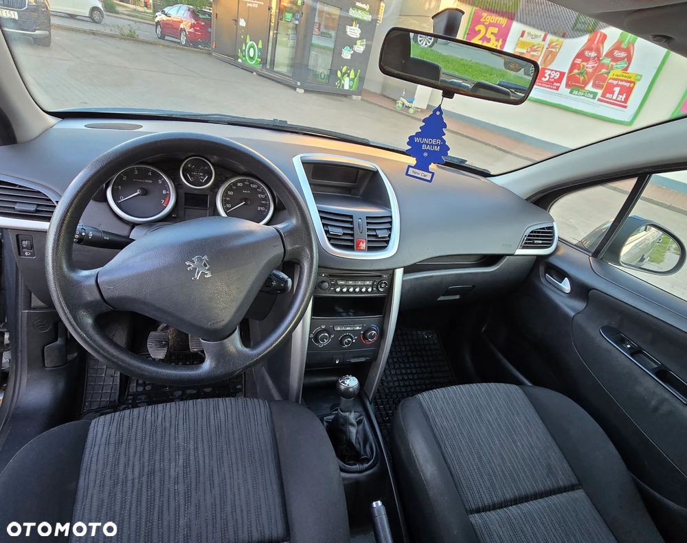 Peugeot 207 1.4 Trendy - 6