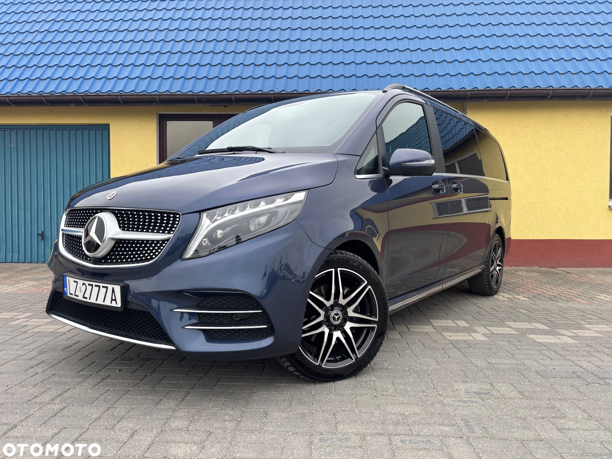 Mercedes-Benz Klasa V 300 d 4-Matic Exclusive 9G-Tronic (d³ugi) - 6