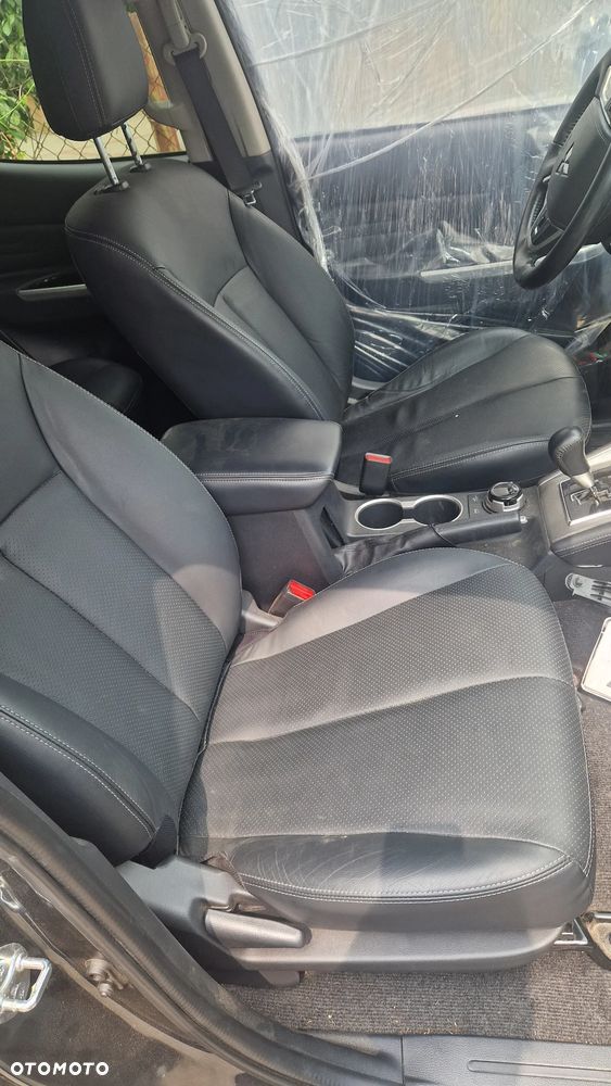 Mitsubishi L200 2.2 d DC Instyle Plus - 7