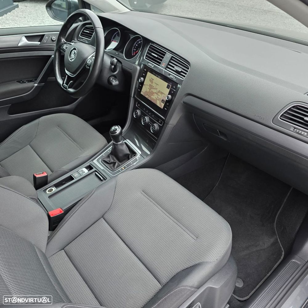 VW Golf Variant 1.6 TDi Confortline - 28