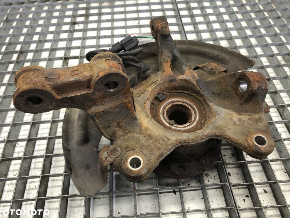 ZWROTNICA PRAWY PRZÓD  RENAULT MEGANE III liftback (BZ0/1_, B3_) 2008 - 2022 1.5 dCi (BZ0C) 66 kW - 3