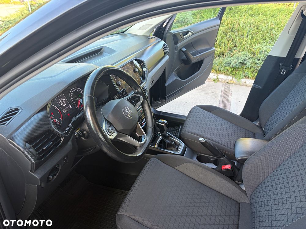 Volkswagen T-Cross - 13