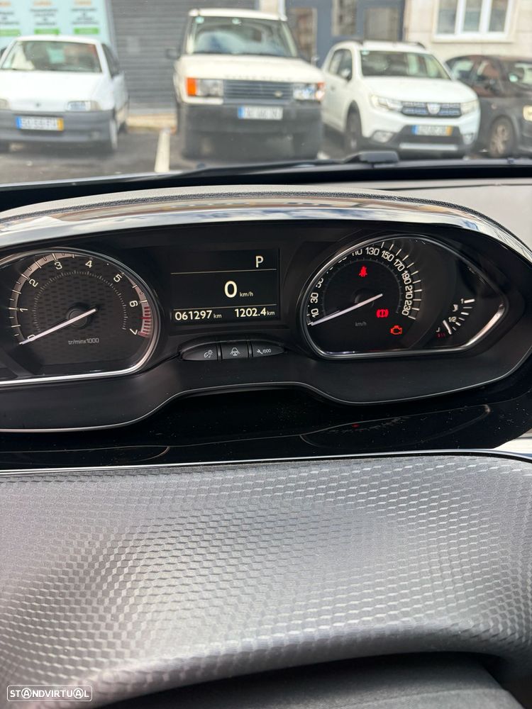 Peugeot 2008 1.2 PureTech GT Line EAT6 - 14