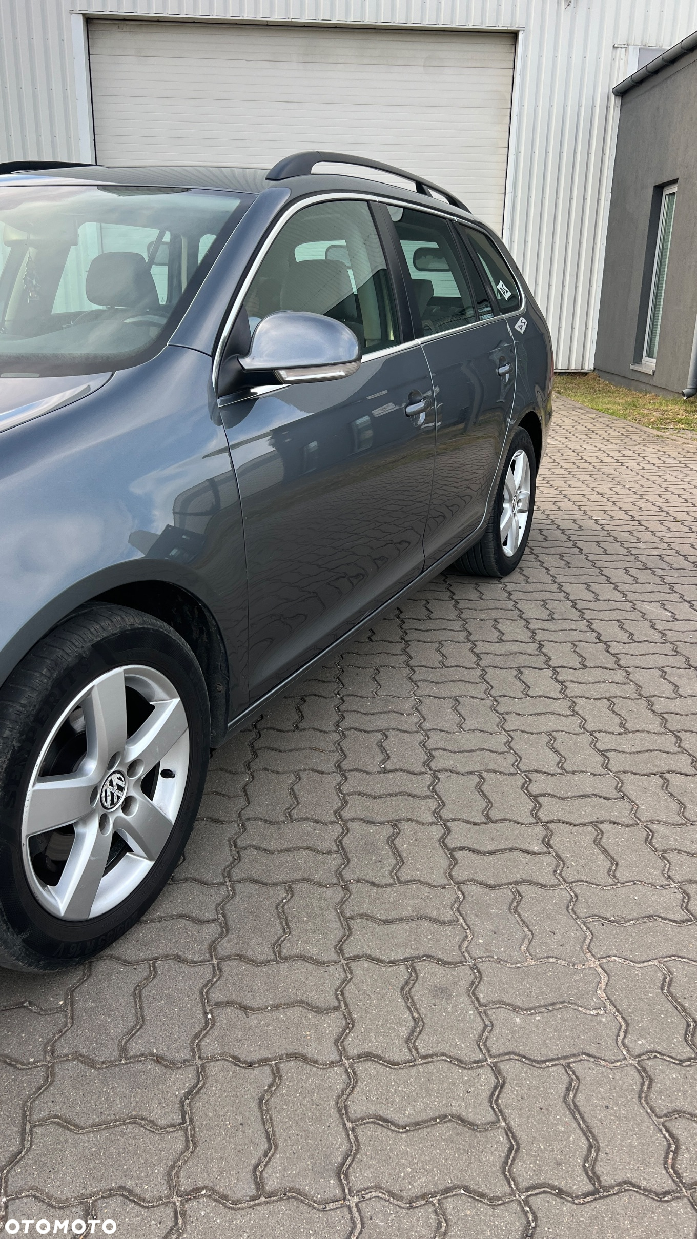 Volkswagen Golf 1.6 TDI BlueMotion Technology DSG Comfortline - 5