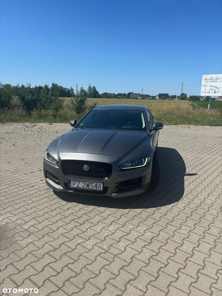 Jaguar XE 2.0 D Prestige - 1
