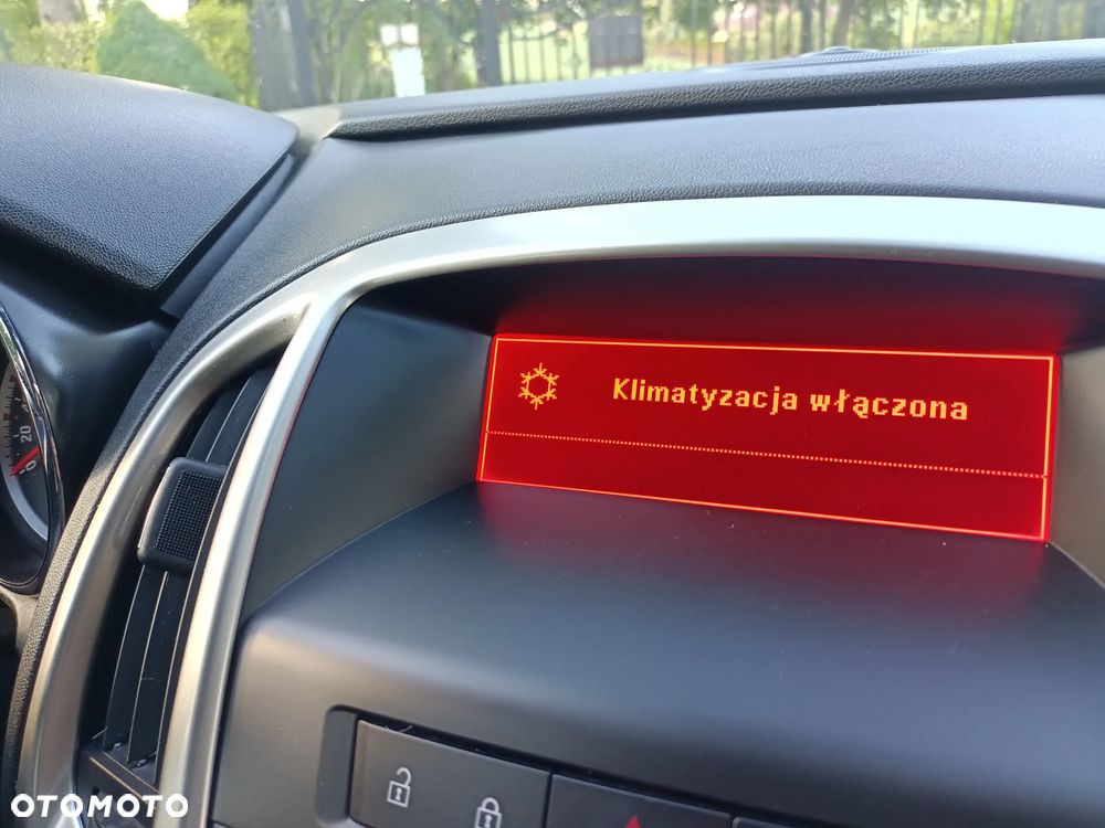 Opel Astra 1.6 Design Edition - 12