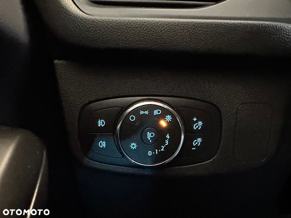 Ford Focus 1.5 EcoBlue Titanium X - 28