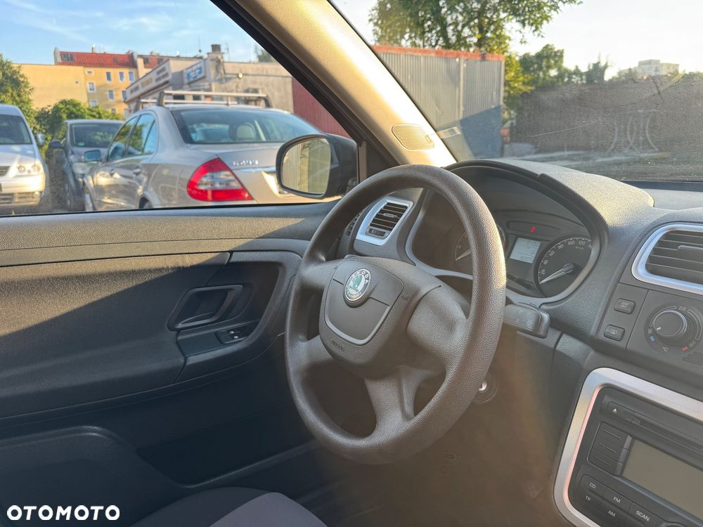 Skoda Fabia 1.2 HTP Ambiente - 19