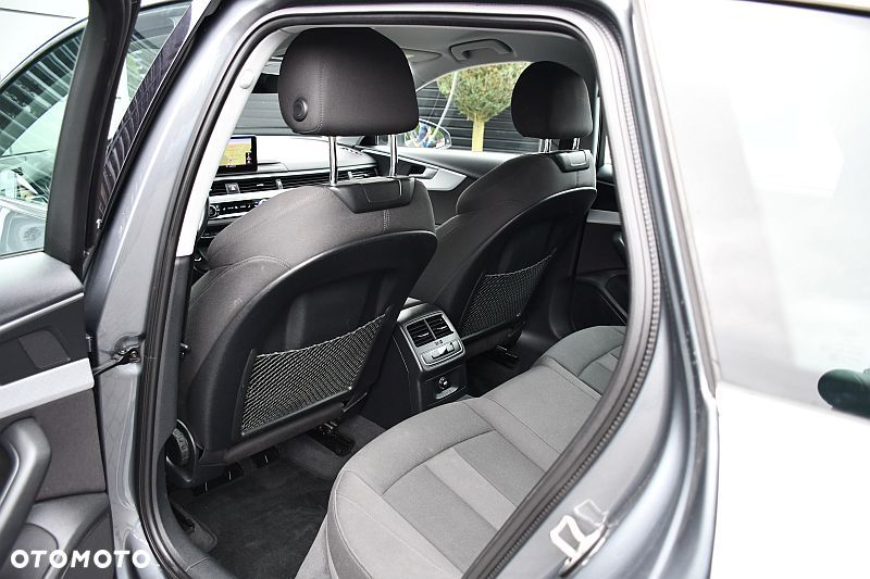 Audi A4 Avant 35 TFSI Sport S tronic - 18