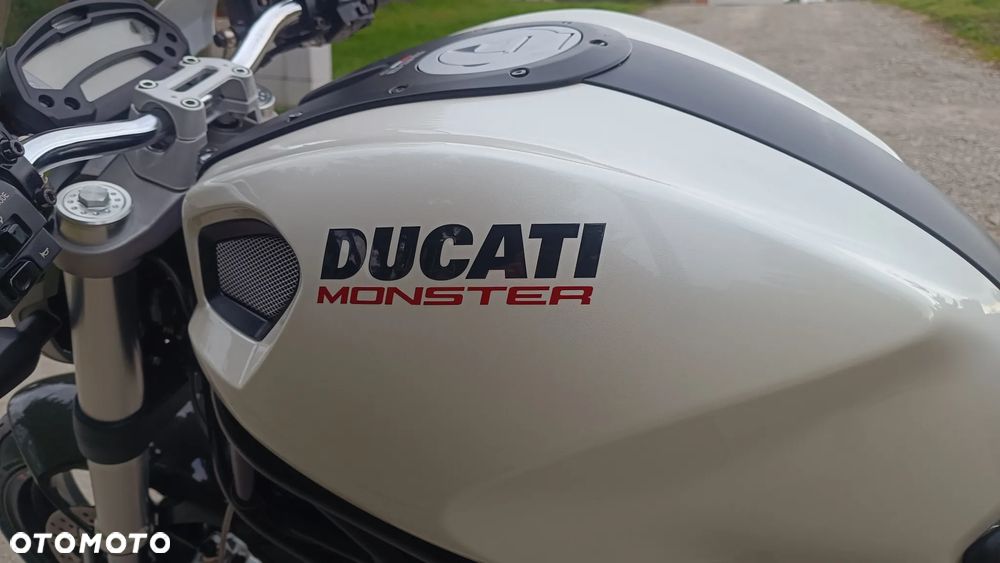 Ducati Monster - 16
