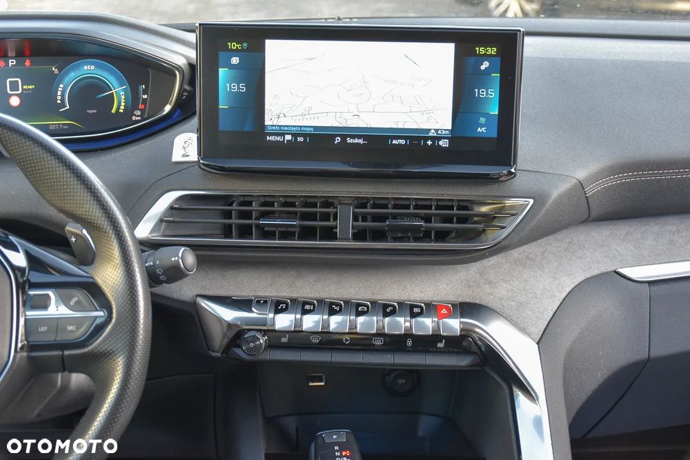 Peugeot 3008 1.6 PureTech HYbrid4 GT S&S EAT8 - 30