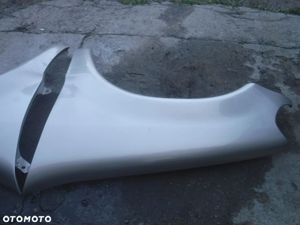 Mercedes ML FL Lift blotnik lewy  bez rdzy 693 C693 - 3