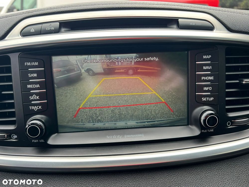 Kia Sorento - 32