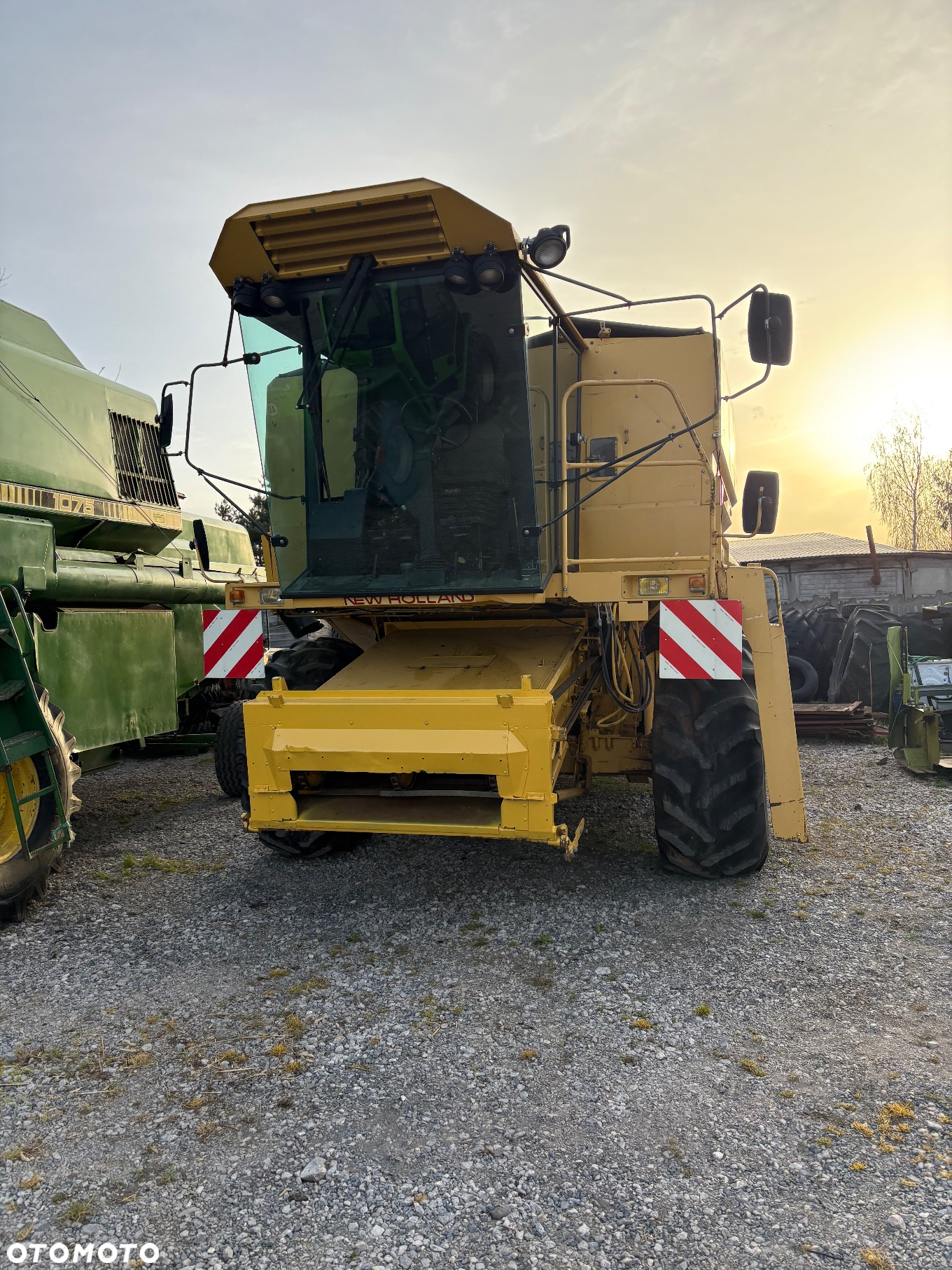 New Holland TX32 - 3
