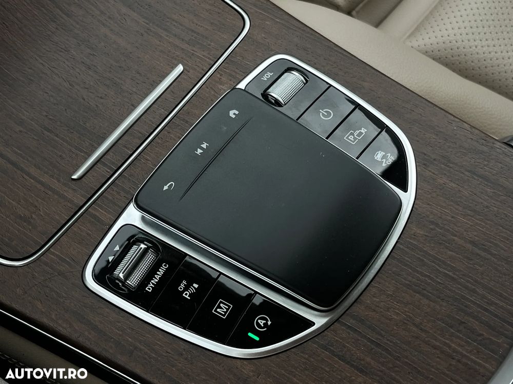 Mercedes-Benz GLC 200 4MATIC MHEV - 25