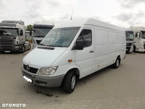 Mercedes-Benz MAX Blaszak Manual 3osobowy Stan Bardzo Dobry