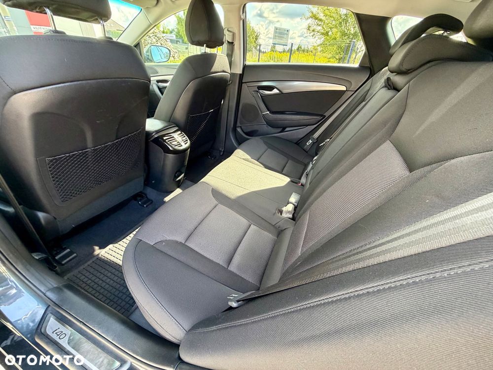 Hyundai i40 Kombi 1.7 CRDi Premium - 9