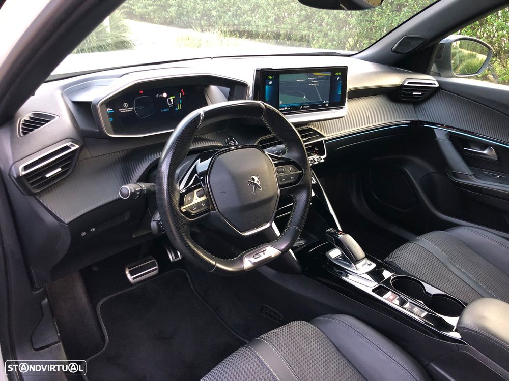 Peugeot e-2008 50 kWh GT - 6